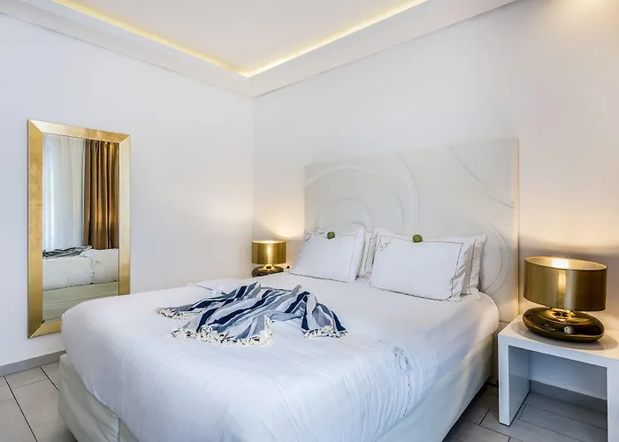 Diamond Deluxe - Adults Only & İstanköy