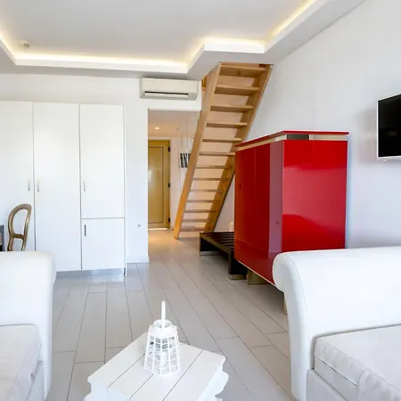 Diamond Deluxe - Adults Only 5*