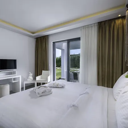 Diamond Deluxe - Adults Only