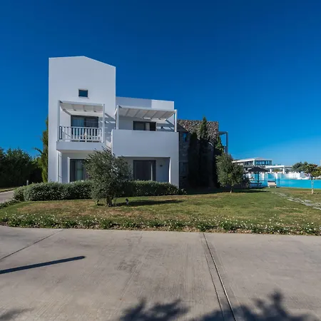 Diamond Deluxe - Adults Only 5*