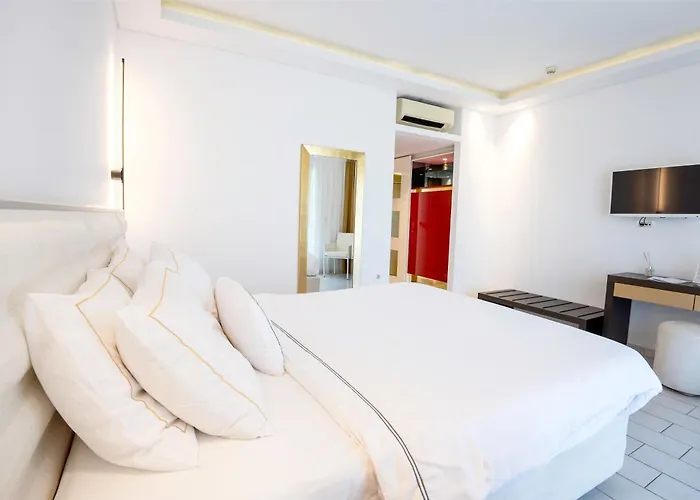 Diamond Deluxe - Adults Only & Resort Kos Town